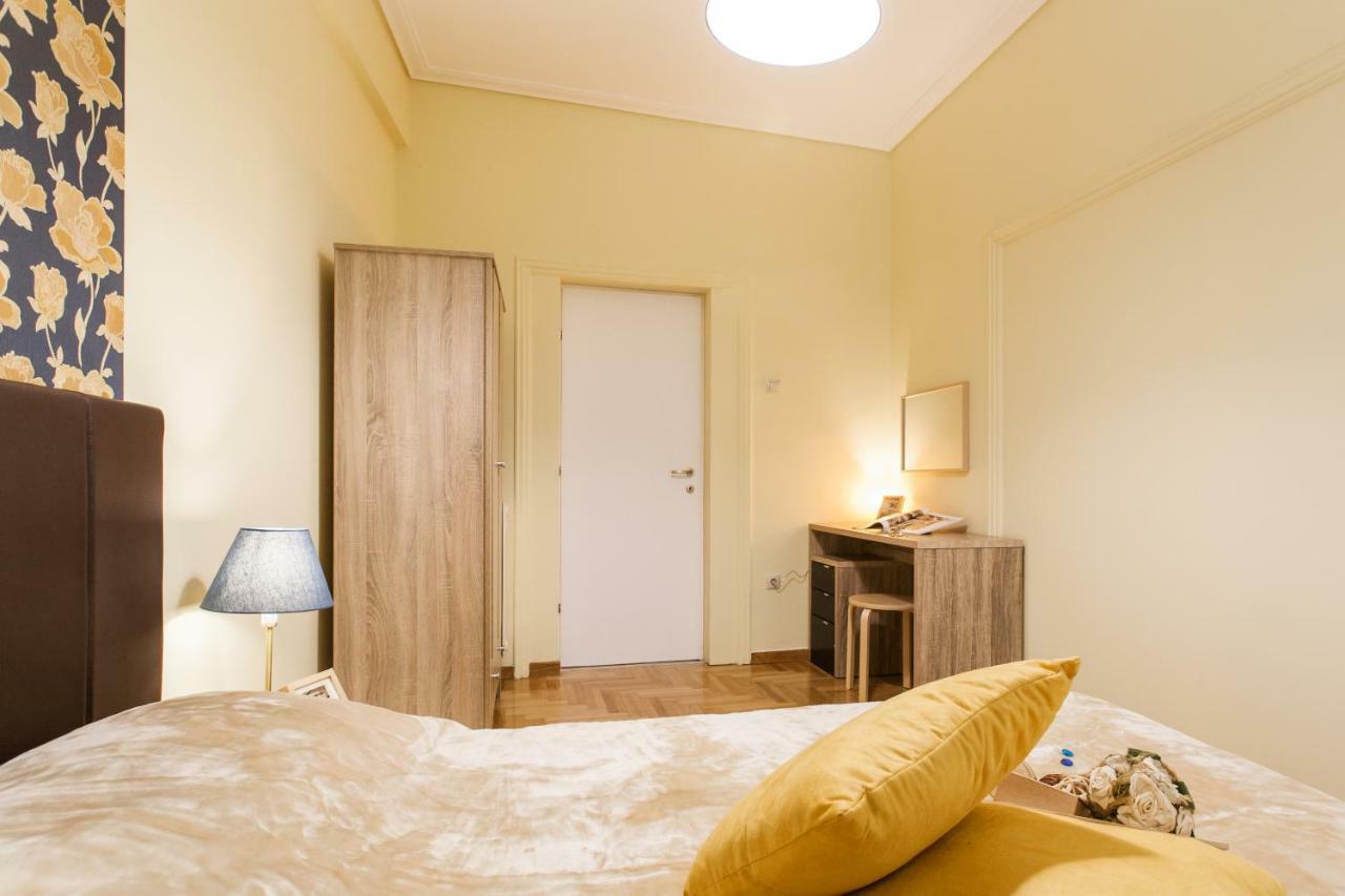 Private Central View Rooms In Apartment Near To Acropolis Metro Station Athènes Extérieur photo
